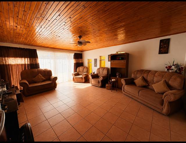 4 BEDROOM HOUSE FOR SALE IN SASOLBURG EXT 12